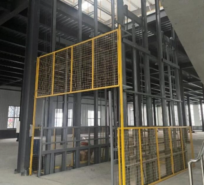 阿拉尔农场请详细介绍一下货梯安装在室外的维护方法