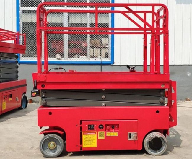 阿拉尔农场移动式升降平台